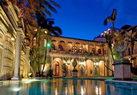 villa versace in vendita|where is versace mansion.